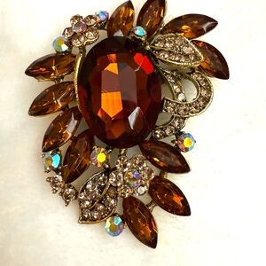 Elegant Brown and Goldtone Brooch / Pendant NWOT